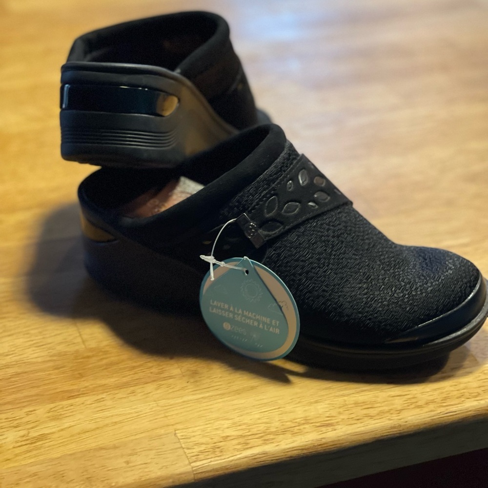 Bzees Black mule/clog